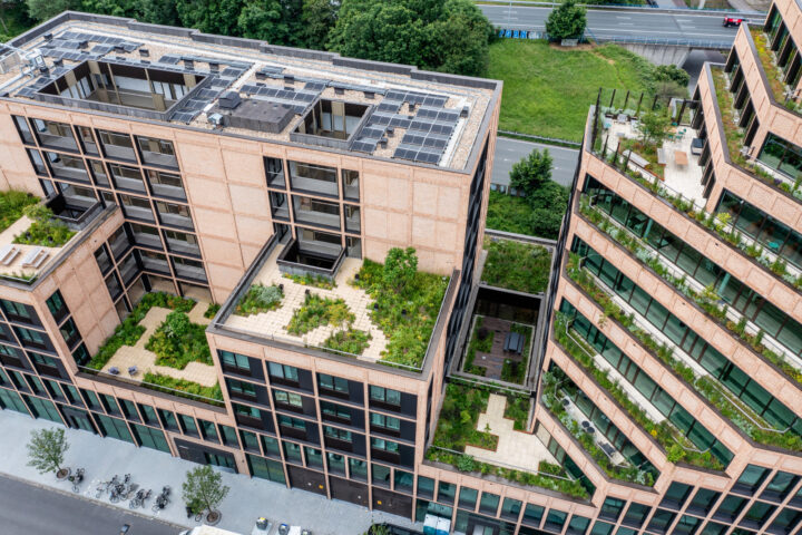 Crossover Amsterdam - PV panelen bovenaanzicht