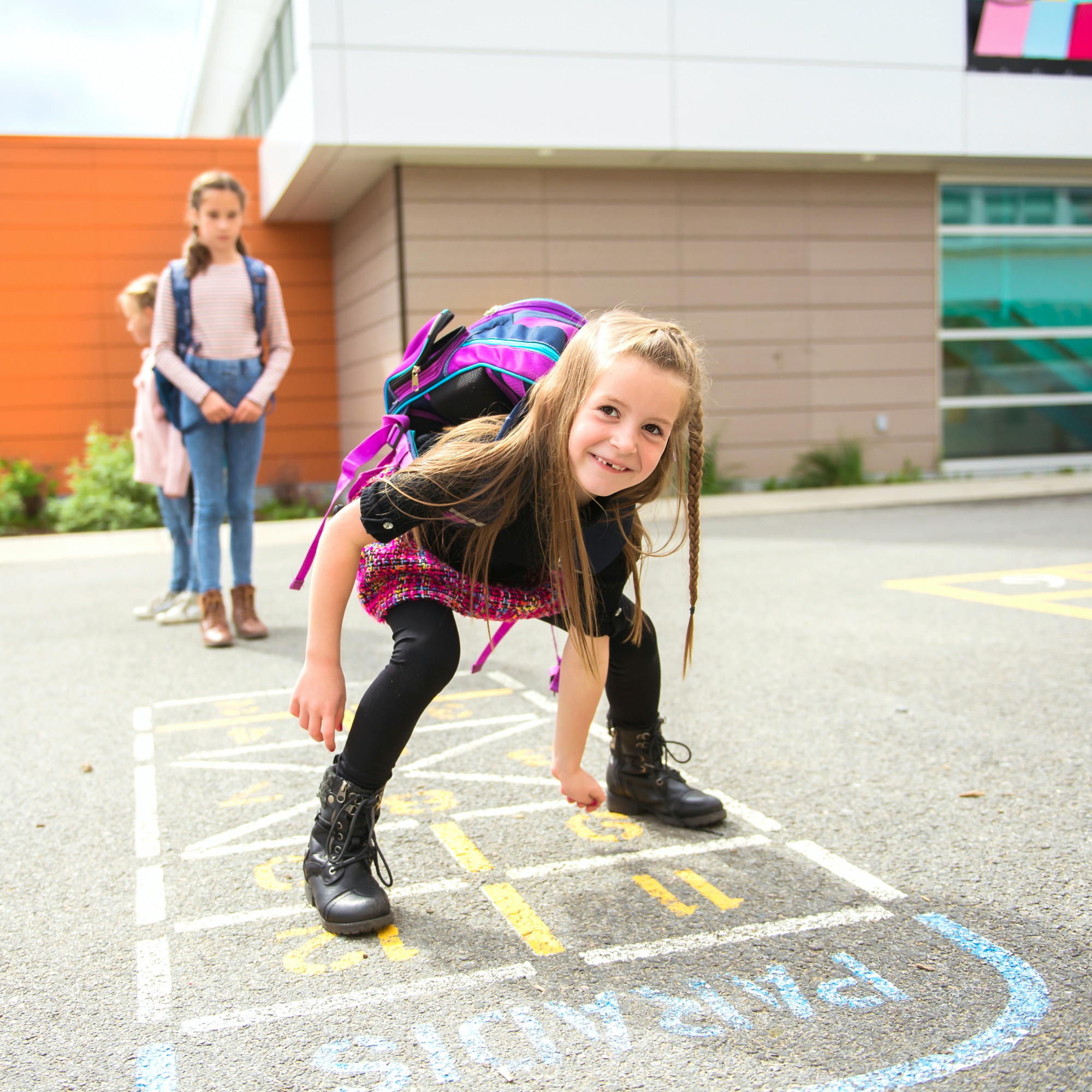 Shutterstock kind op schoolplein